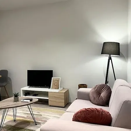 Destiny - Cozy Apartment At Myslym Shyri Tirana Exterior photo